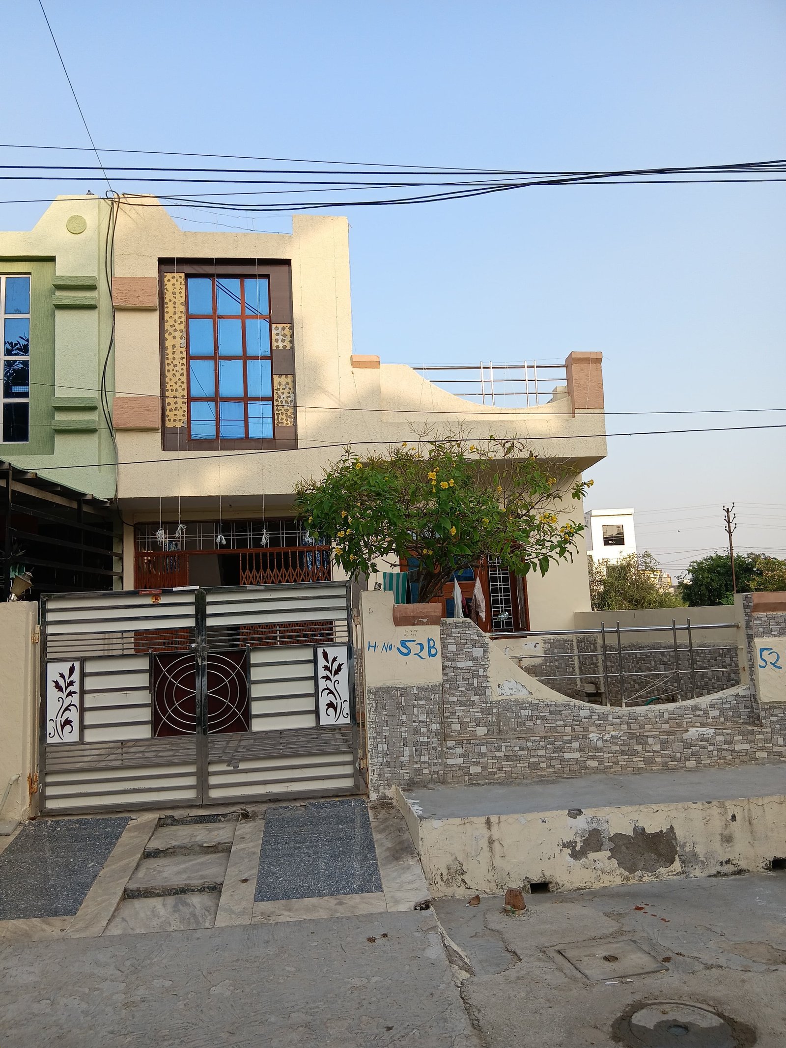 1. Amar Maheshwari Dhaba 2.NAIVEDYAM CLOUD KITCHEN, Pandit Cloud Kitchen,3. Naivedyam Restaurant ,4.Amar Anand Dhaba,5 Golden Spoon Cloud Kitchen